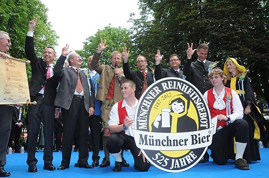 Brauereid 2012 durch die Münchner Brauerei-Chefs (©Foto: Ingrid Grossmann)